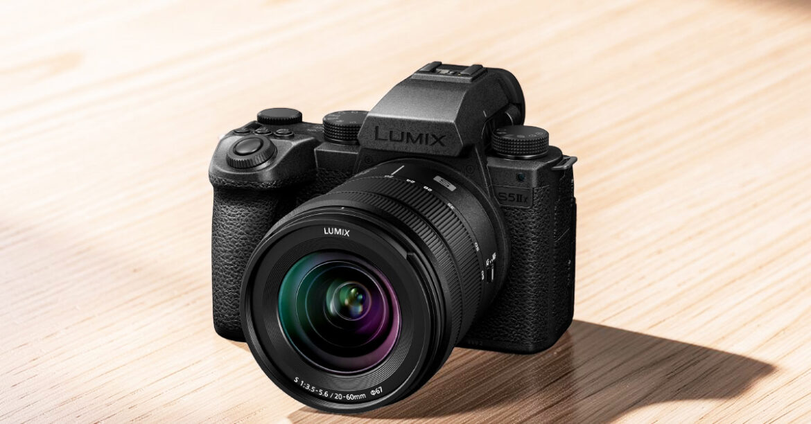 Best Panasonic Camera mirrorless setup with Lumix design, compact body, high resolution sensor, ideal for video, photography, vlogging, and professional creative work
